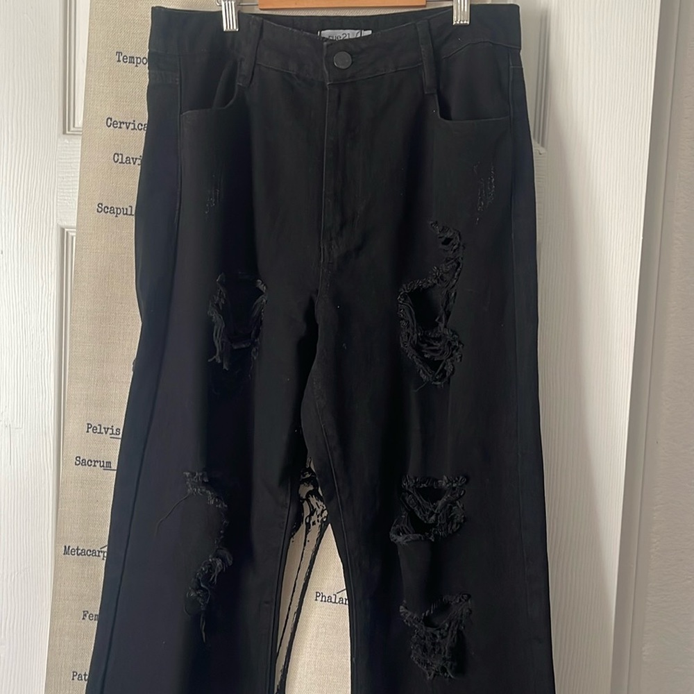 Rue21 Distressed Mom Baggy Jeans
